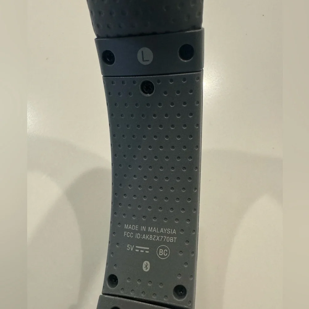 Sony Wireless Headphones - Picture 4 of 5